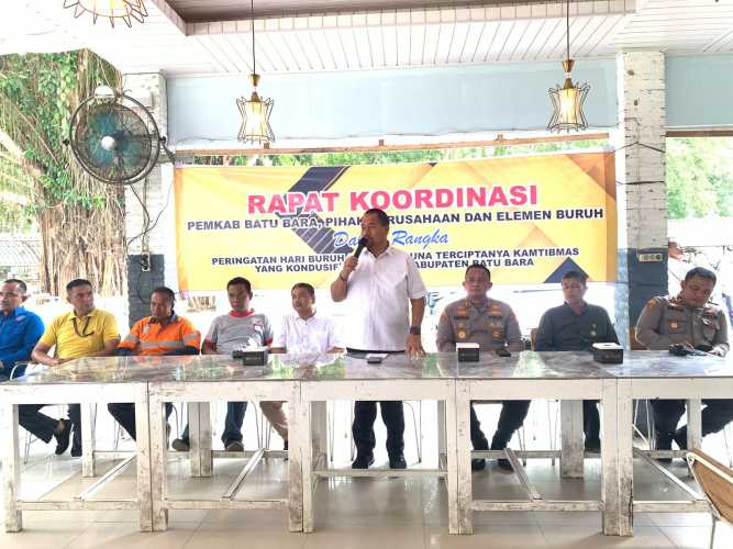 Kapolres Batu Bara Hadiri Rapat Koordinasi Pemkab Batu Bara, Pihak Perusahaan, dan Elemen Buruh