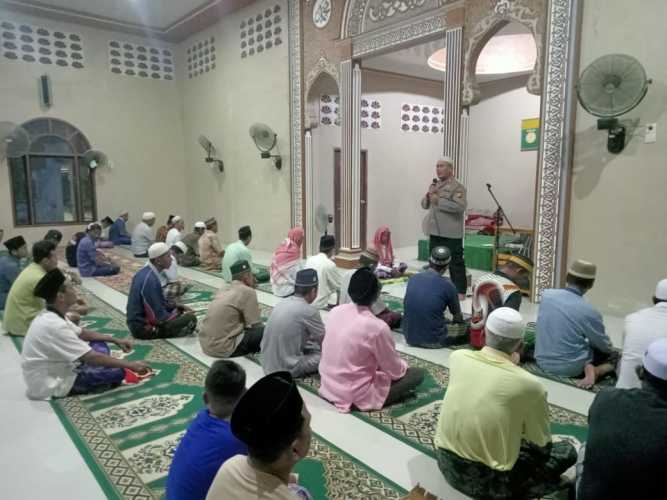 Kapolsek Sungai Batang Lakukan Cooling System dengan Giat Subuh Keliling