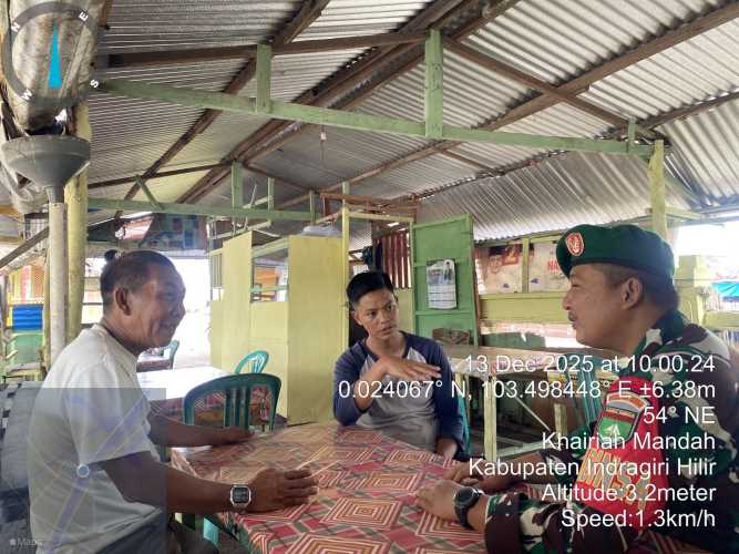 Melalui komduk, Babinsa Mandah  hadir langsung di tengah masyarakat untuk membangun kedekatan emosional