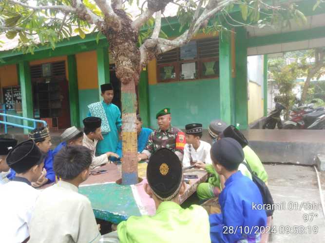 Pelda Darmansyah Berikan Materi Wasbang Bagi Siswa Sekolah Menengah