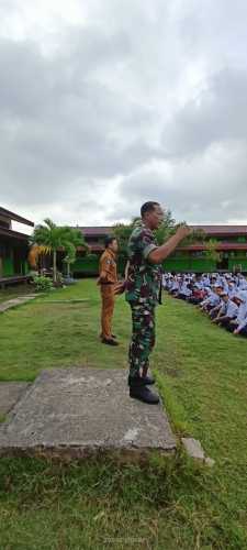 Babinsa Berikan Pencerahan dan Wawasan Kebangsaan