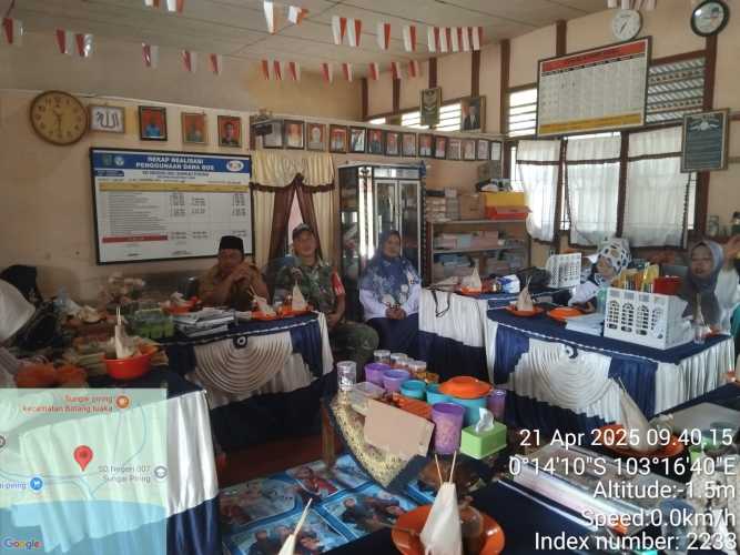 Babinsa Koramil 12/Batang Tuaka Sosialisasi Pencegahan Bullying di SDN 001 Sungai Piring