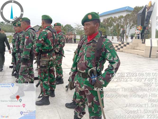 Dalam rangka HUT TNI, Peltu Zaharjam Ikuti Upacara di Makam Pahlawan