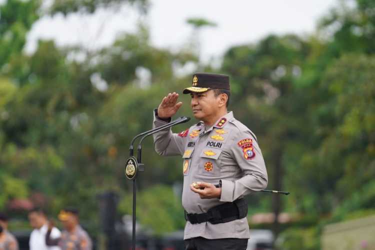 Tak Hanya Belasungkawa, Kapolda Riau Jamin Korban Bencana di Sumatera Tidak Sendirian