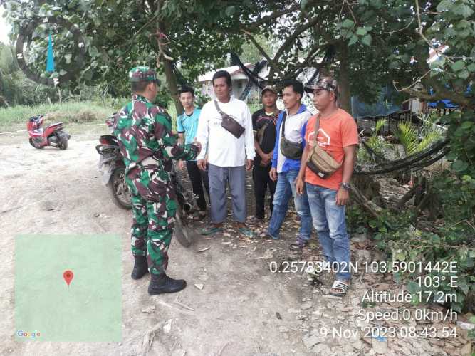 Babinsa Gelar Patuh Berlalu Lintas