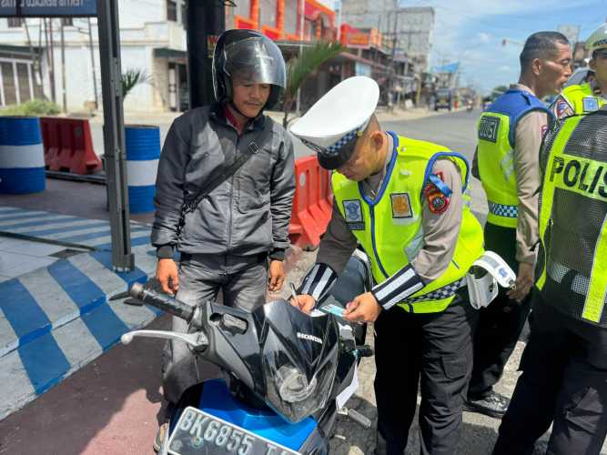 Satlantas Polres Batu Bara Gelar Penindakan Kasat Mata dalam Rangka Operasi Patuh Toba 2025