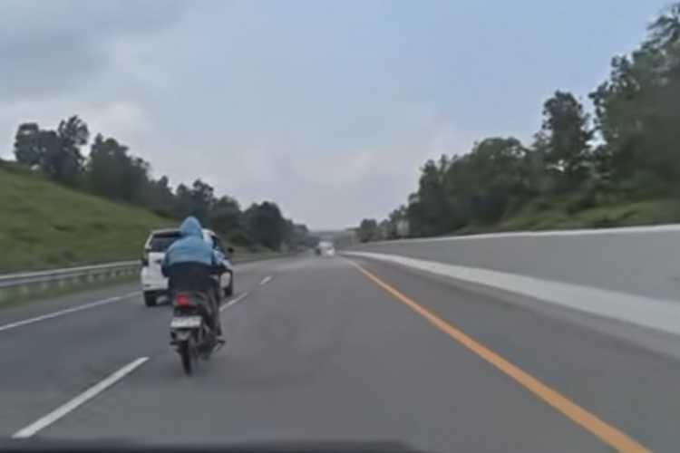 Polisi Amankan Pemotor Yang Masuk Ruas Tol Pekanbaru-Dumai Di Kandis