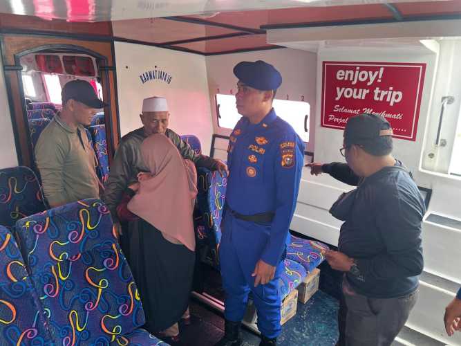 Antisipasi Laka Laut, Polairud Polres Inhil Awasi Aktivitas Pelabuhan Pelindo Tembilahan