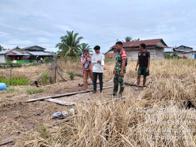 Babinsa Melaksanakan komduk untuk mengatasi kesulitan warga: