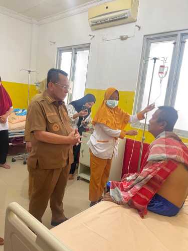 Korban Keracunan di Tanjung Medan, Bupati Rohil Langsung Lakukan Peninjauan