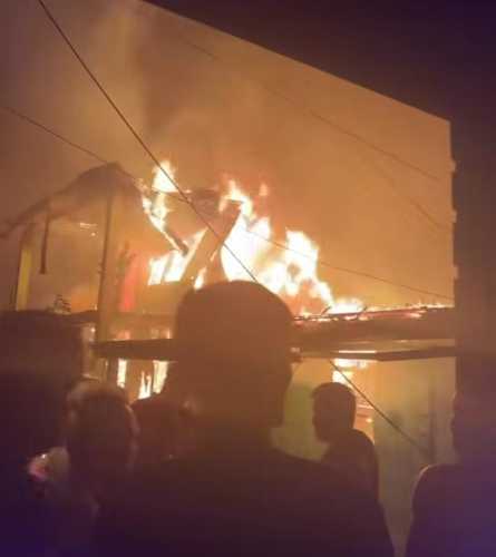 Kebakaran Hebat di Tembilahan Hilir, 5 Rumah Hangus Terbakar