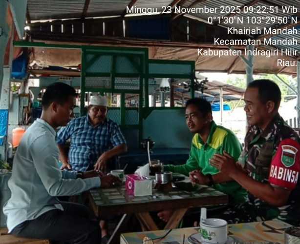 Babinsa membuka wawasan kebangsaan untuk terus membangun kedekatan dengan masyarakat