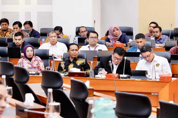 Rapat Bersama Badan Anggaran DPR RI, Sekjen Kementerian ATR/BPN Optimis Ada Peningkatan PNBP pada 2026