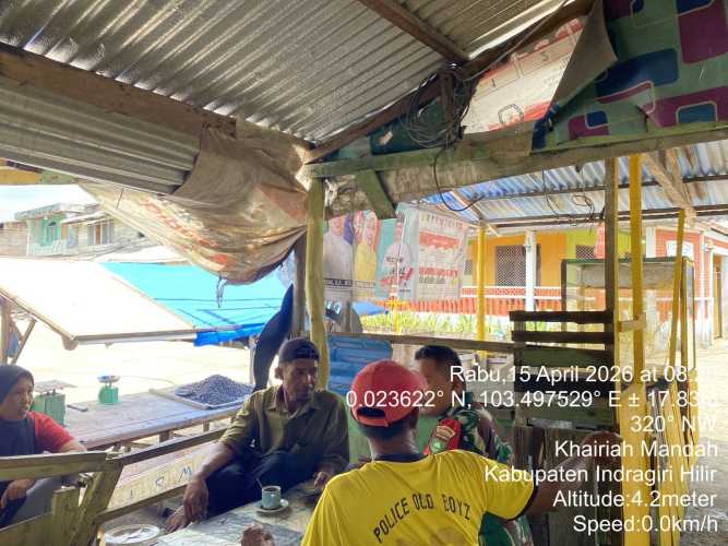 Babinsa Mandah Perkuat Keamanan Lingkungan Melalui Optimalisasi Poskamling