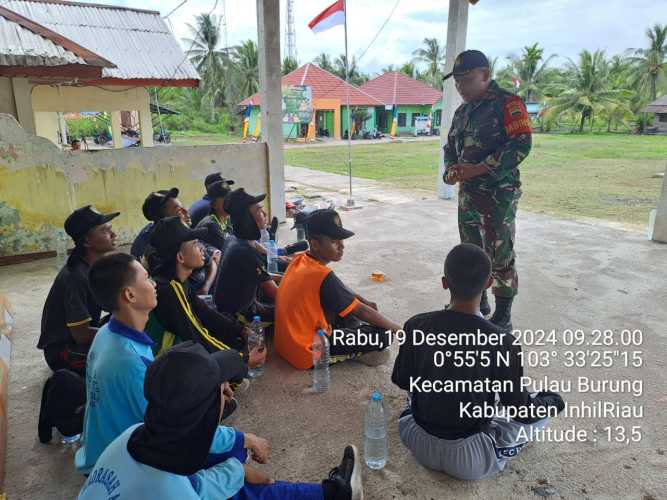 Babinsa Koramil 11/PBR Gelar Pembinaan Mental bagi Siswa