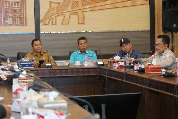 Menuju Tuan Rumah Porprov 2026: Siak Sambut Tim PB Porprov, Fokus Tinjau Kesiapan Venue