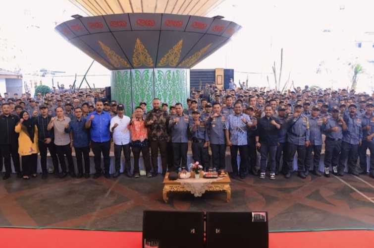 Pemko Pekanbaru Bayar Honor 350 Personel Satlinmas