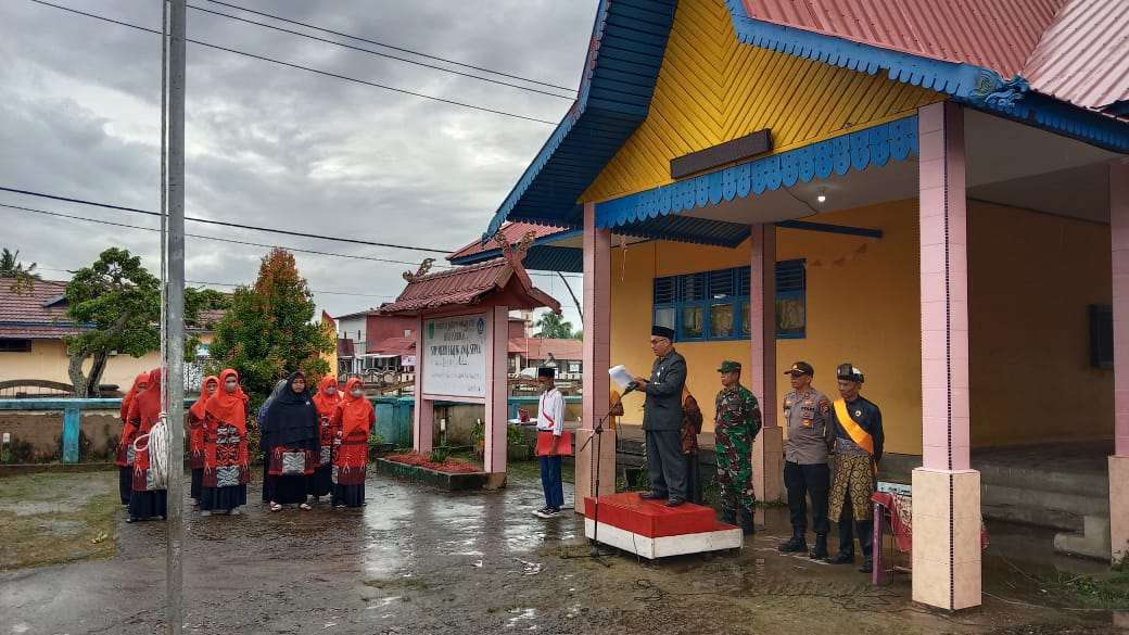 Babinsa  Gas Menghadiri Upacara Hari Pahlawan Ke- 77