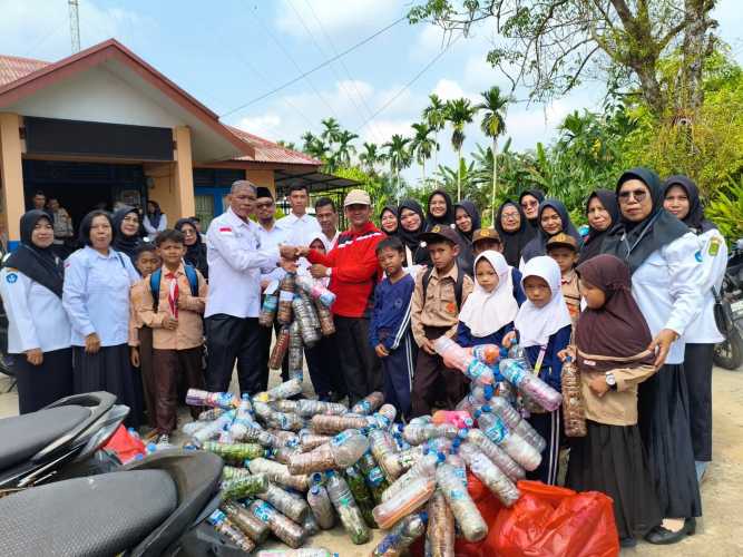 Hari Anak Nasional di Pulau Palas: Kreativitas dan Peduli Lingkungan Bersatu
