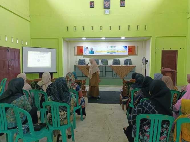 Pemdes Pulau Palas Gelar Sosialisasi  Pola Asuh Anak dan Remaja di Era Digital