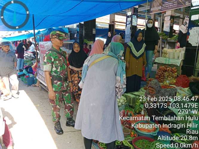 Serda Ronal Manalu Mengecek Kondisi Lingkungan Pasar