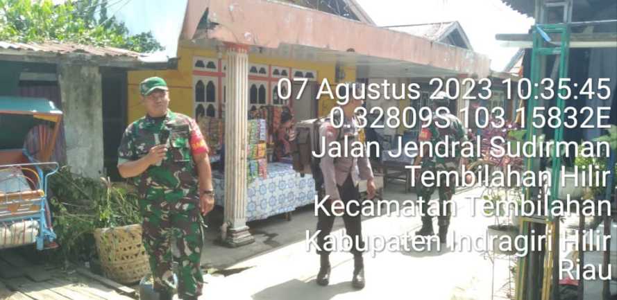 Serda Miskal Patroli Pemasangan Bendera Bersama Babinkamtibmas