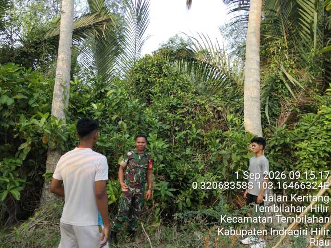 Babinsa Koramil 01/Tembilahan Hulu Gelar Patroli Simpatik dan Pengawasan Tapal Batas di Wilayah Inhil