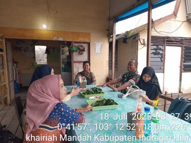 Babinsa Bolak Raya Pererat Silaturahmi dengan Warga Binaan melalui Ngopi Pagi