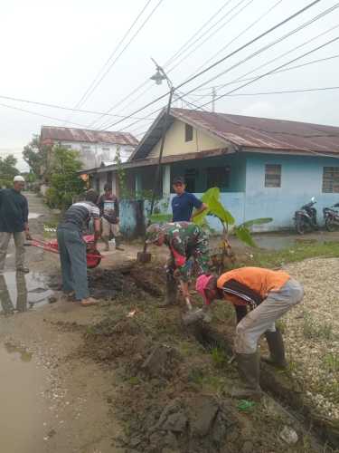 Sertu Deni Sutrisno membudayakan kesadaran warga bergotong royong