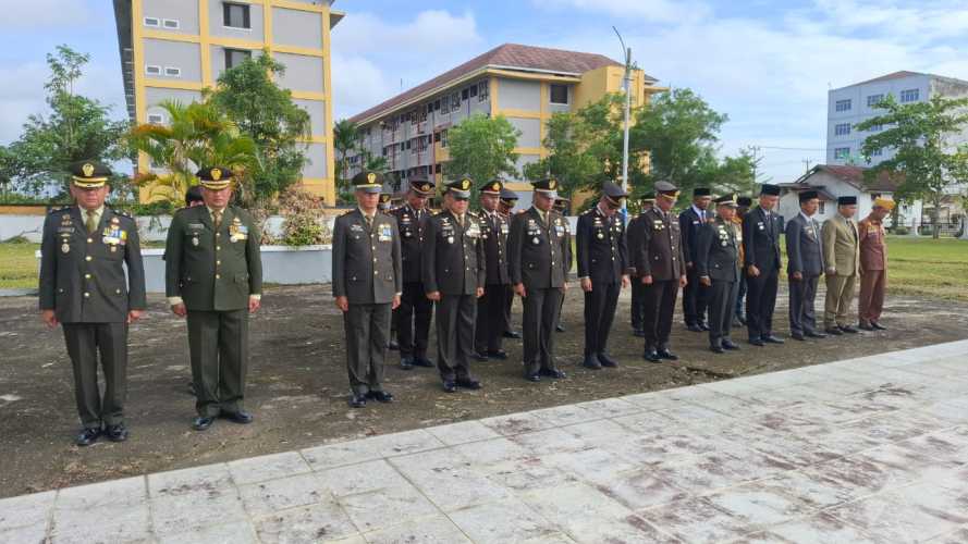 Danramil Mandah Ikuti Upacara Ziarah HUT TNI ke-80 di TMP Yudha Bhakti Tembilahan