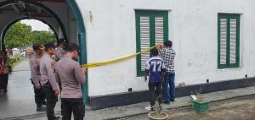 Kronologi Lengkap Ambruknya Tangsi Belanda: 55 Murid Sedang Menyimak Penjelasan Sejarah