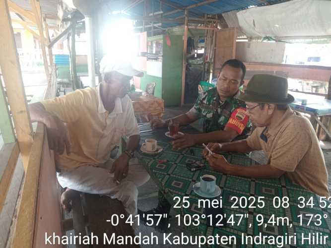 Babinsa Koramil 08/Mdh Kodim 0314/Inhil Jaga Kerukunan Warga dan Lestarikan Adat Istiadat