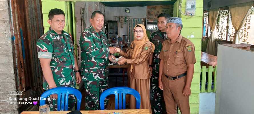 Danramil 08/Mandah Galang Dana Peduli Bencana Alam Bagi Masyarakat Sumbar dan Sumut