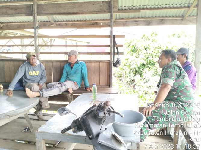 Pembinaan Serda Adri Candra disambut Positif oleh Warga