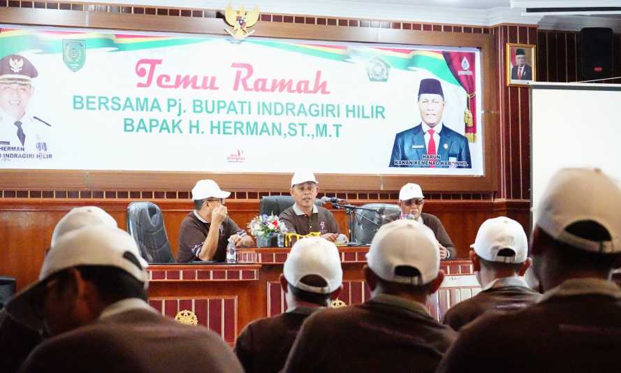 Seusai Apel Hari Amal Bakti Ke -78,Pj.Bupati Hadiri Ramah Tamah dan Dialog Dengan Kepala KUA Se-Inhil