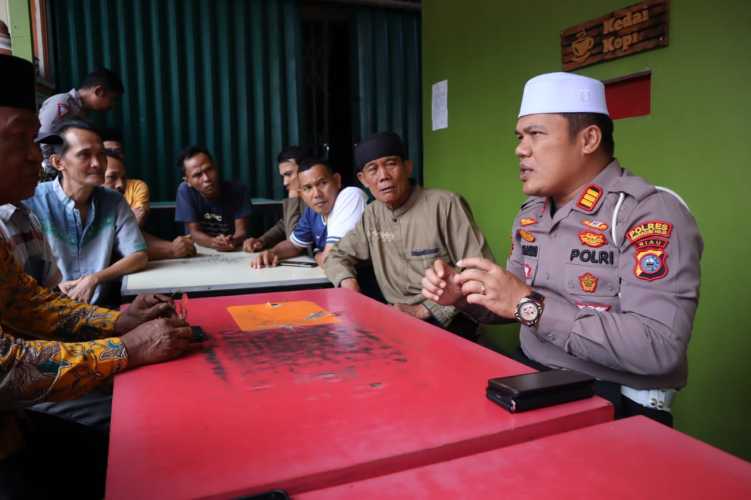 Kasatlantas Polres Inhil Dengarkan Curhatan RT dan Warga Masyarakat