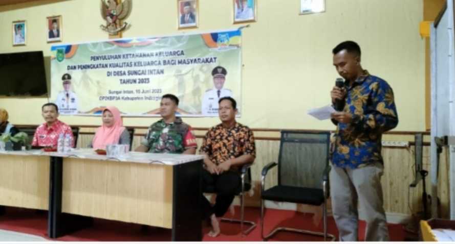 DP2KBP3A Inhil Gelar Penyuluhan Ketahanan Keluarga di Desa Sungai Intan