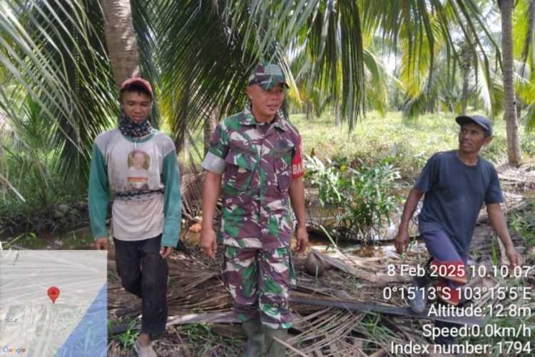 Babinsa Koramil 12/Btk Carikan Alternatif Pembukaan Lahan Yang Ramah Lingkungan