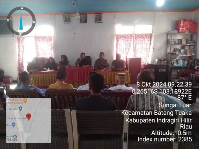 Babinsa Sungai Luar Melaksanakan Pendampingan Penyaluran Insentif RT/RW dan BLT Tahap 3