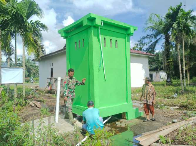 TMMD ke-123 Kodim 0314/Inhil Bangun MCK di Desa Karya Tunas Jaya
