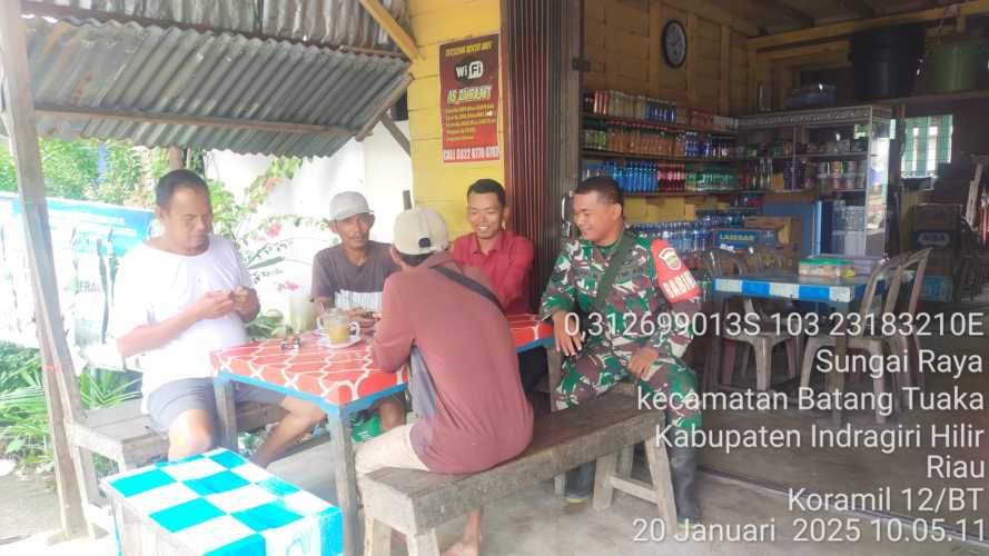 Babinsa Batang Tuaka Meningkatkan kesadaran dan kewaspadaan masyarakat terhadap perubahan cuaca