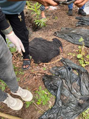 Penemuan Kerangka Manusia di Desa Sungai Asam, Polsek Reteh Lakukan Evakuasi