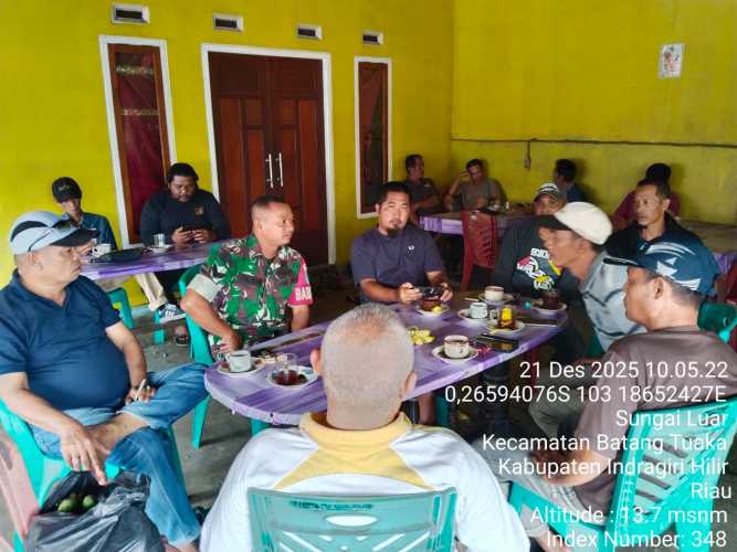 Babinsa Koramil 12/Batang Tuaka Perkuat Komduk, Cegah Penyakit Masyarakat di Desa Sungai Luar