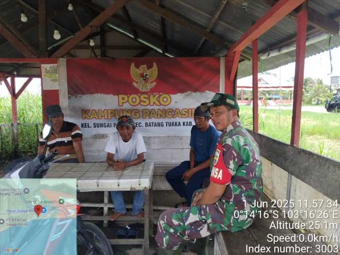 Babinsa Koramil 12/Batang Tuaka Gelar Komsos Kampung Pancasila di Hari Lahir Pancasila