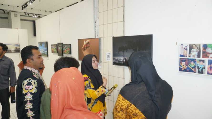 Salsa Kuratori Pameran 