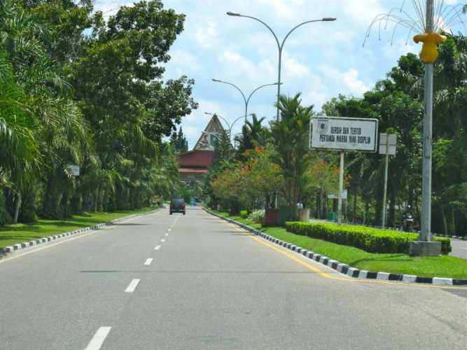 Pemprov Riau Sudah Perbaiki 11 Ruas Jalan di Pekanbaru