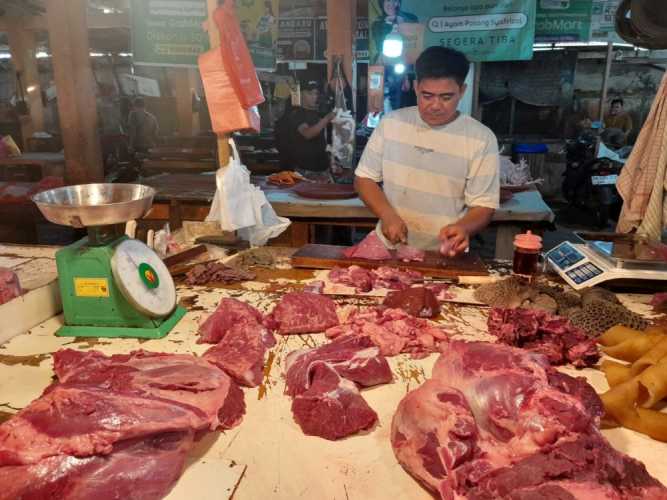 Mendekati Perayaan Imlek, Harga Daging Sapi di Pekanbaru Merangkak Naik