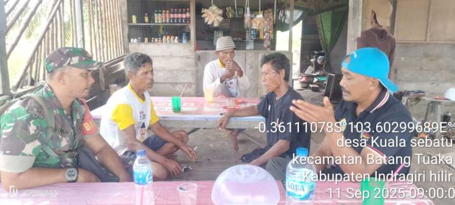 Kuala Sebatu Bebas Asap,Babinsa Koramil 12/Btk Edukasi Petani Cara Buka Lahan Ramah Lingkungan
