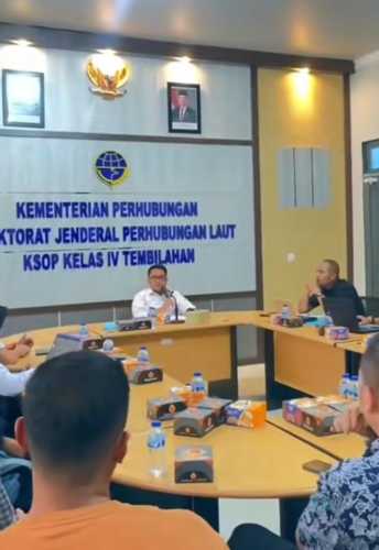 Tingkatkan Efektivitas Pelayanan, KSOP Kelas IV Tembilahan Gelar Rapat Evaluasi Kinerja Operasional Pelabuhan