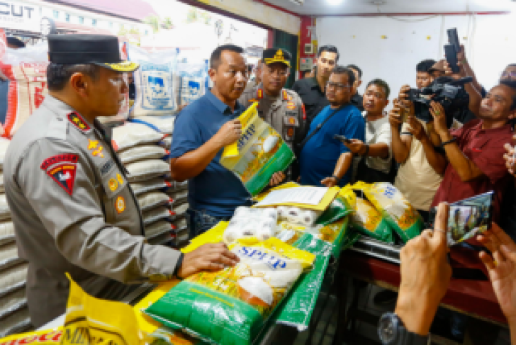 Gerebek Beras Oplosan Bulog: Polisi Amankan Pelaku Pemain Lama di Pekanbaru